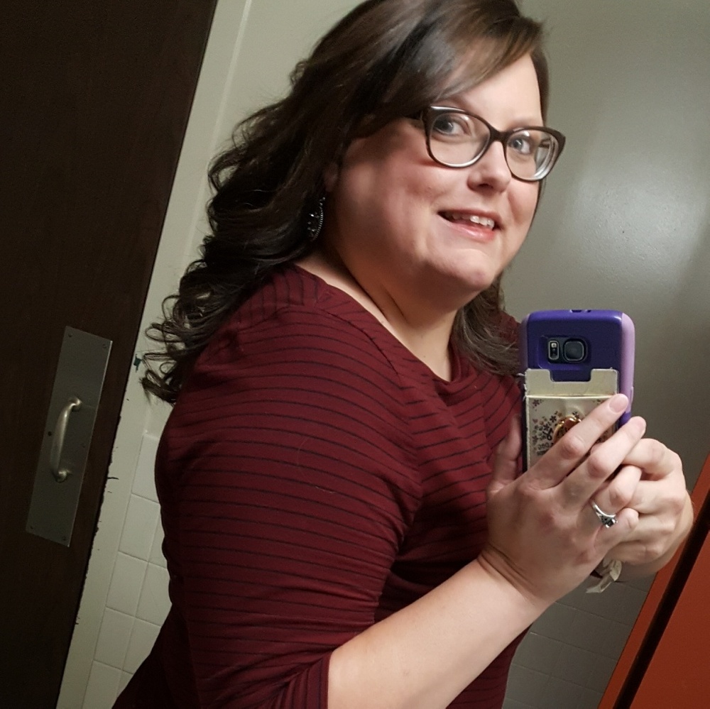 Meet your Posher, Nicole